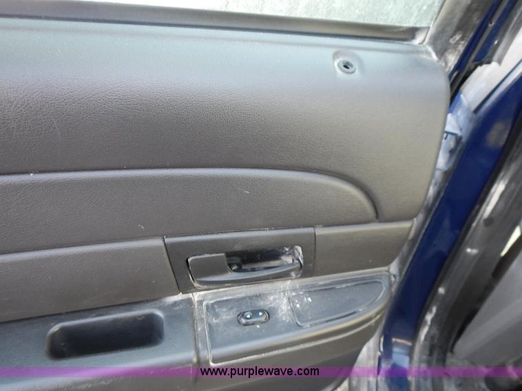 image for item I9401 2008 Ford Crown Victoria Police Interceptor