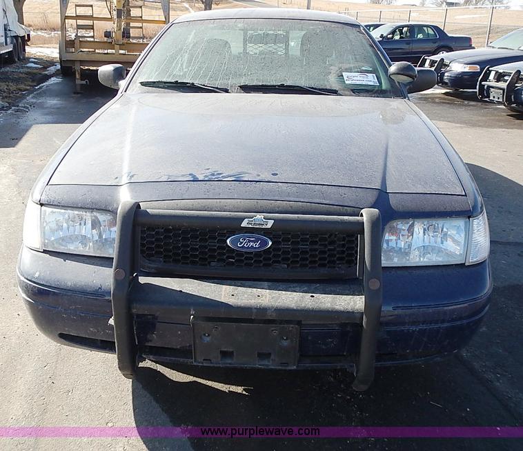 image for item I9402 2008 Ford Crown Victoria Police Interceptor