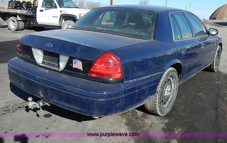 image for item I9402 2008 Ford Crown Victoria Police Interceptor