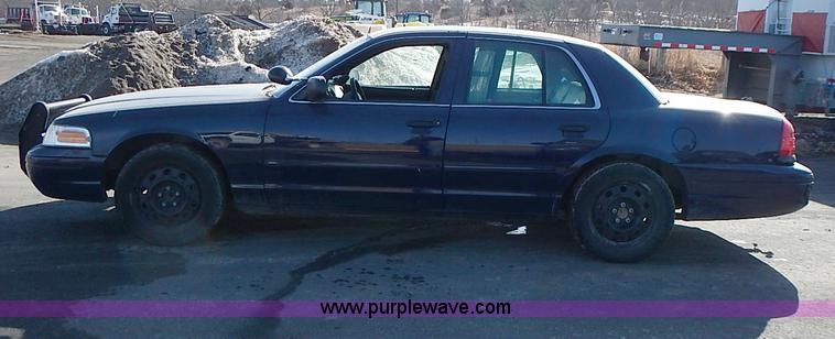 image for item I9402 2008 Ford Crown Victoria Police Interceptor