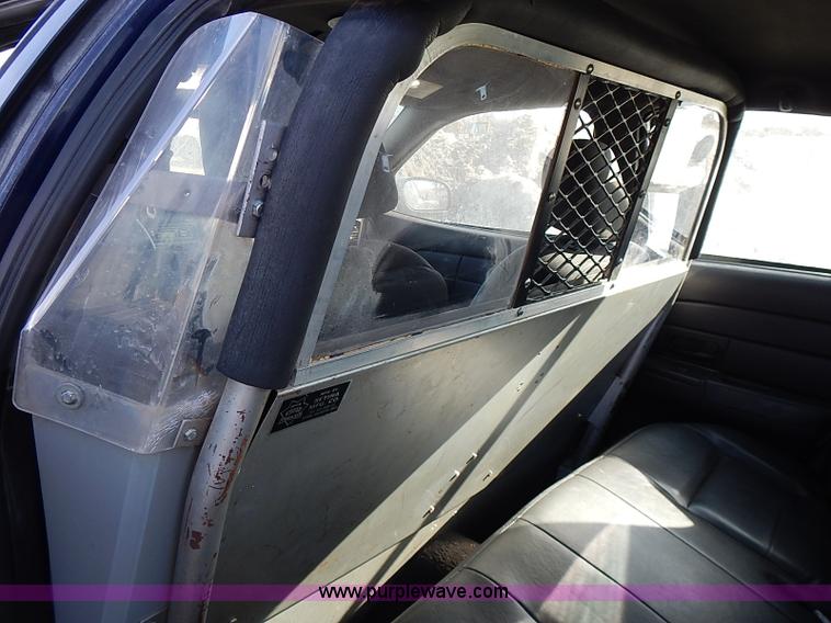 image for item I9402 2008 Ford Crown Victoria Police Interceptor