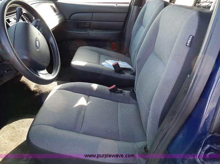image for item I9402 2008 Ford Crown Victoria Police Interceptor