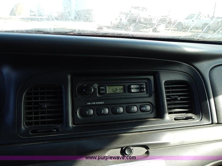 image for item I9402 2008 Ford Crown Victoria Police Interceptor