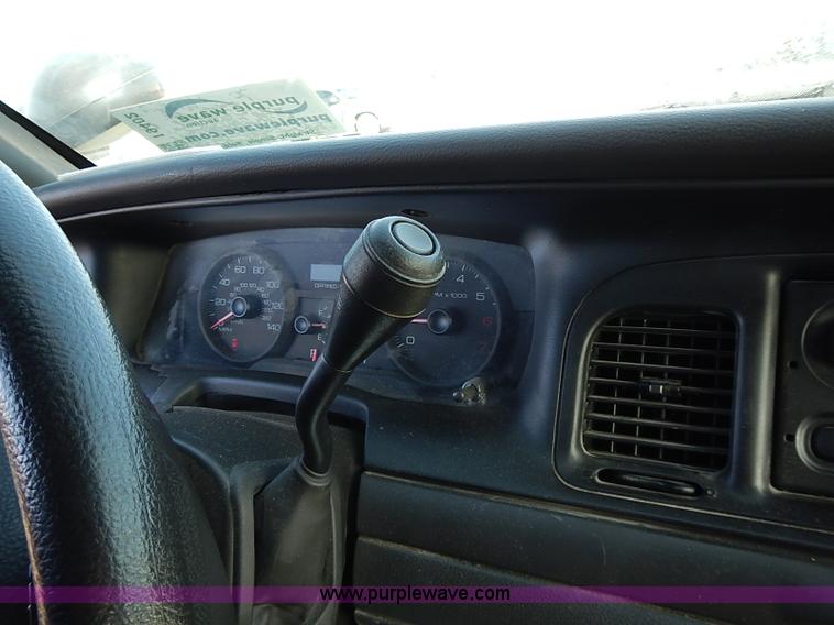 image for item I9402 2008 Ford Crown Victoria Police Interceptor