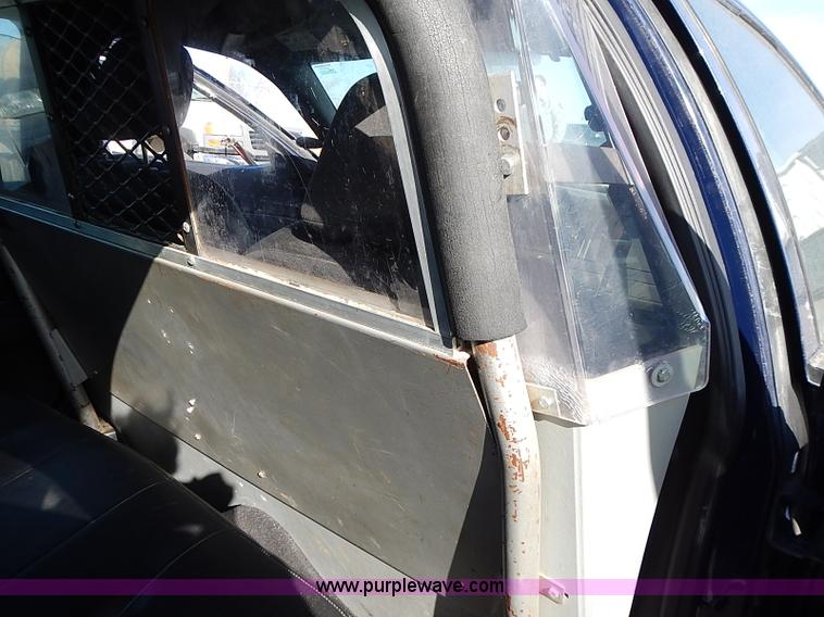 image for item I9402 2008 Ford Crown Victoria Police Interceptor