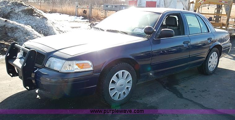 image for item I9403 2008 Ford Crown Victoria Police Interceptor