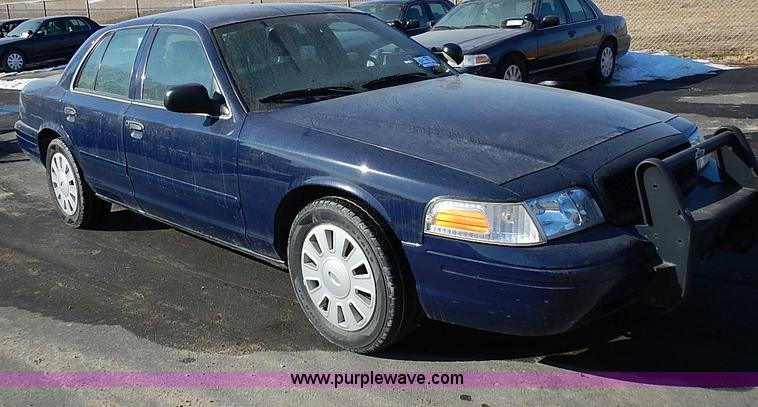 image for item I9403 2008 Ford Crown Victoria Police Interceptor