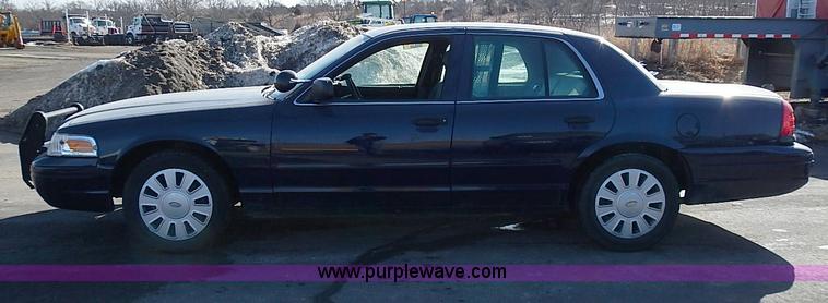 image for item I9403 2008 Ford Crown Victoria Police Interceptor