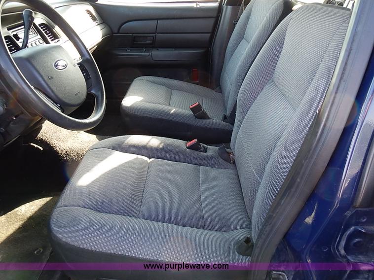 image for item I9403 2008 Ford Crown Victoria Police Interceptor
