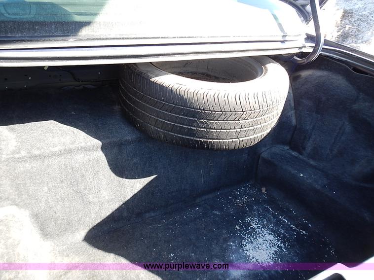 image for item I9403 2008 Ford Crown Victoria Police Interceptor