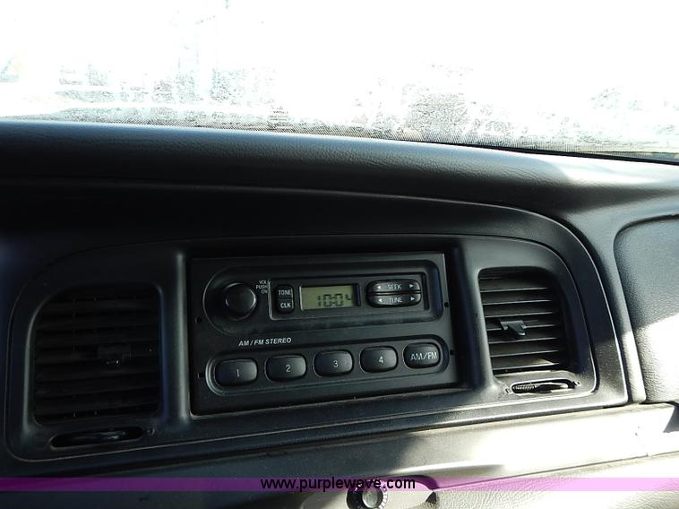 image for item I9404 2008 Ford Crown Victoria Police Interceptor