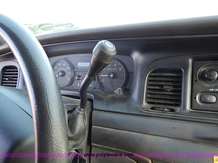 image for item I9404 2008 Ford Crown Victoria Police Interceptor