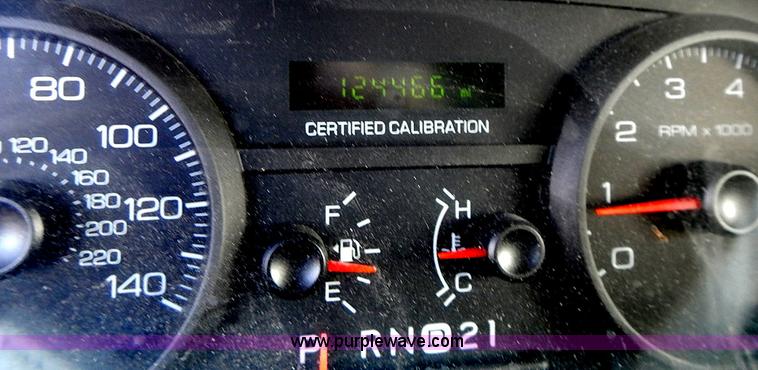 image for item I9404 2008 Ford Crown Victoria Police Interceptor