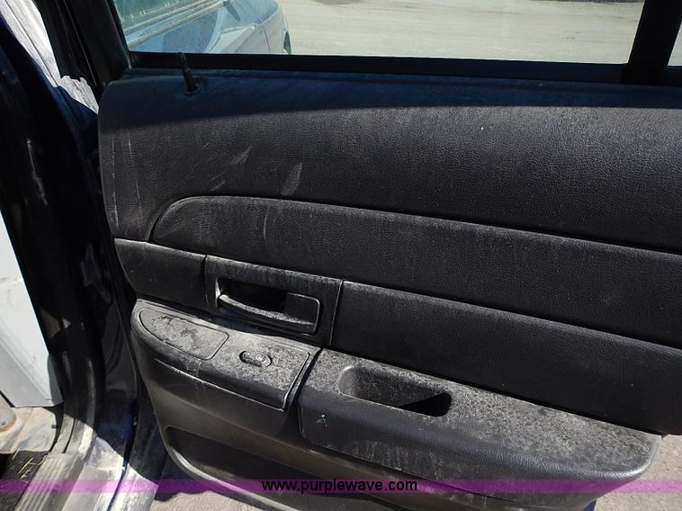 image for item I9404 2008 Ford Crown Victoria Police Interceptor