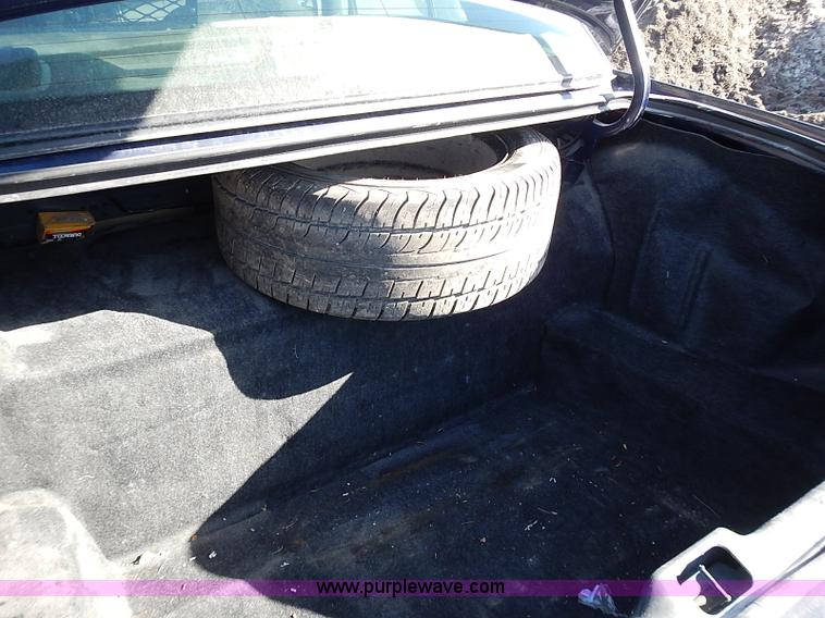 image for item I9404 2008 Ford Crown Victoria Police Interceptor