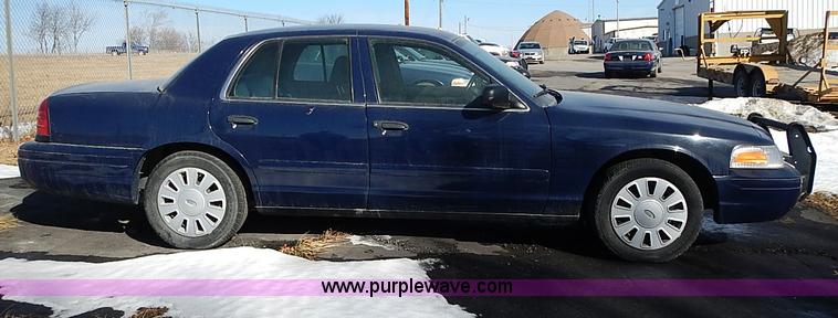 image for item I9405 2008 Ford Crown Victoria Police Interceptor