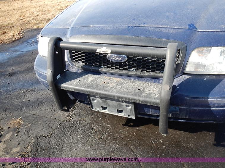 image for item I9405 2008 Ford Crown Victoria Police Interceptor