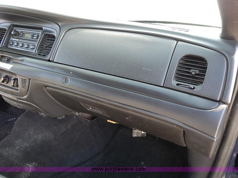 image for item I9405 2008 Ford Crown Victoria Police Interceptor