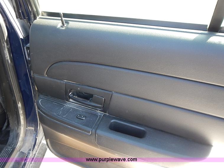 image for item I9405 2008 Ford Crown Victoria Police Interceptor