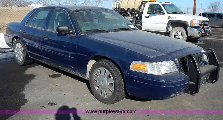 image for item I9406 2008 Ford Crown Victoria Police Interceptor