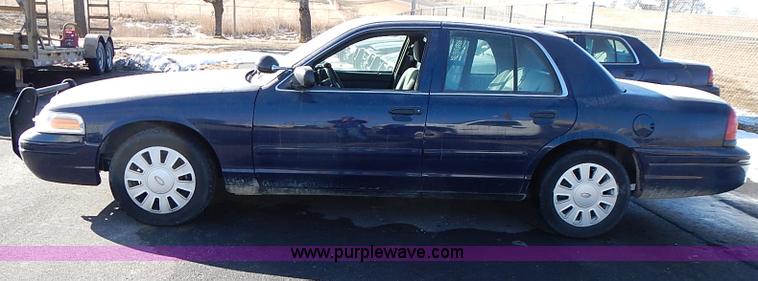 image for item I9406 2008 Ford Crown Victoria Police Interceptor