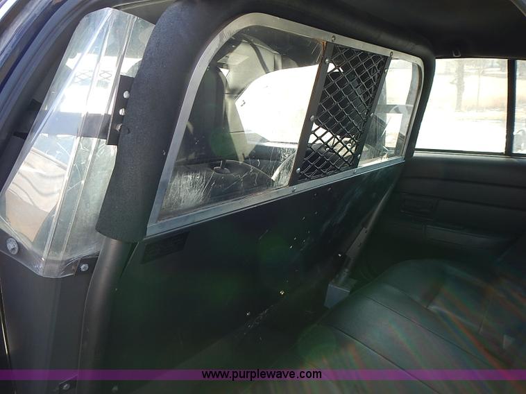 image for item I9406 2008 Ford Crown Victoria Police Interceptor