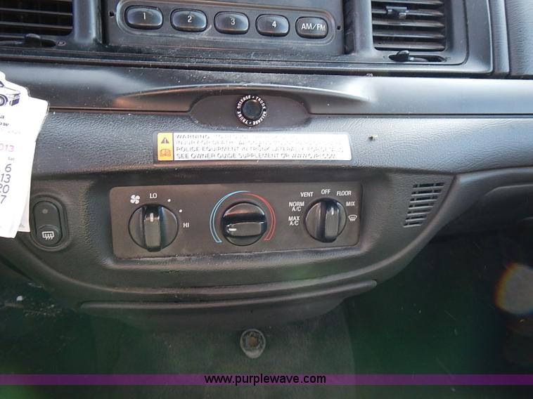 image for item I9406 2008 Ford Crown Victoria Police Interceptor