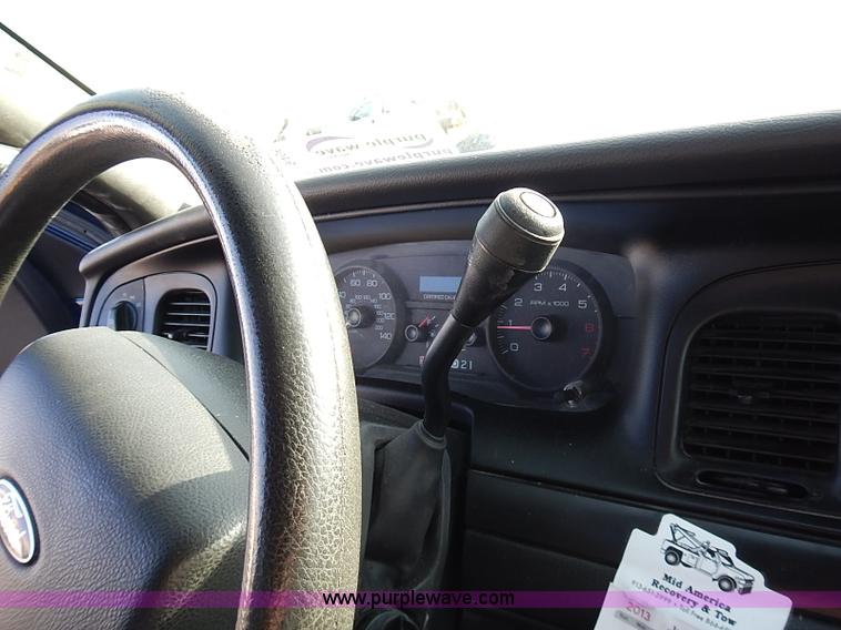 image for item I9406 2008 Ford Crown Victoria Police Interceptor