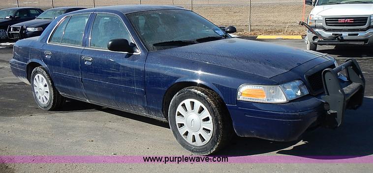 image for item I9422 2008 Ford Crown Victoria Police Interceptor