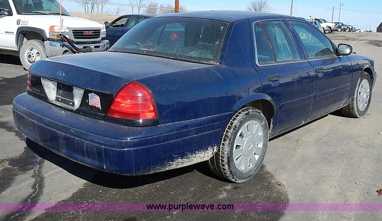 image for item I9422 2008 Ford Crown Victoria Police Interceptor