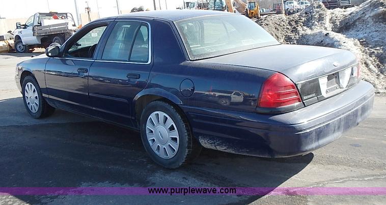 image for item I9422 2008 Ford Crown Victoria Police Interceptor