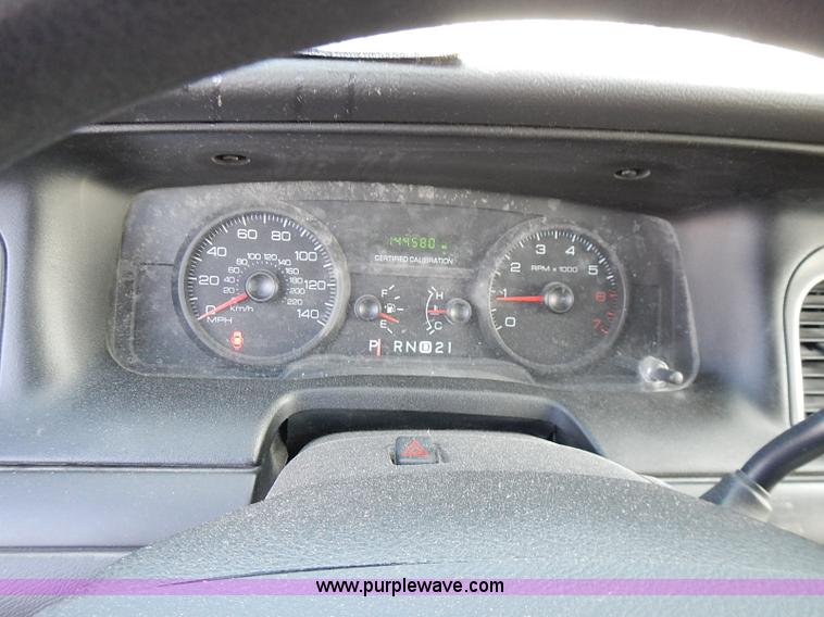 image for item I9422 2008 Ford Crown Victoria Police Interceptor