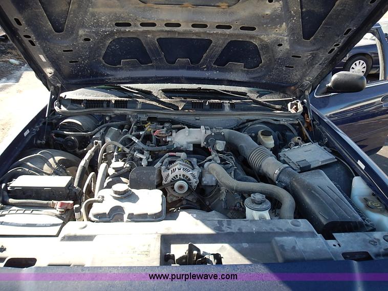 image for item I9422 2008 Ford Crown Victoria Police Interceptor