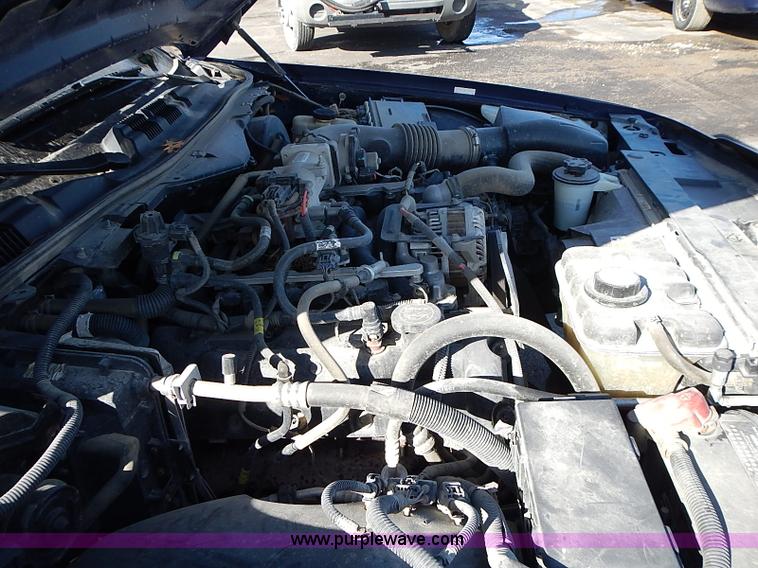 image for item I9422 2008 Ford Crown Victoria Police Interceptor