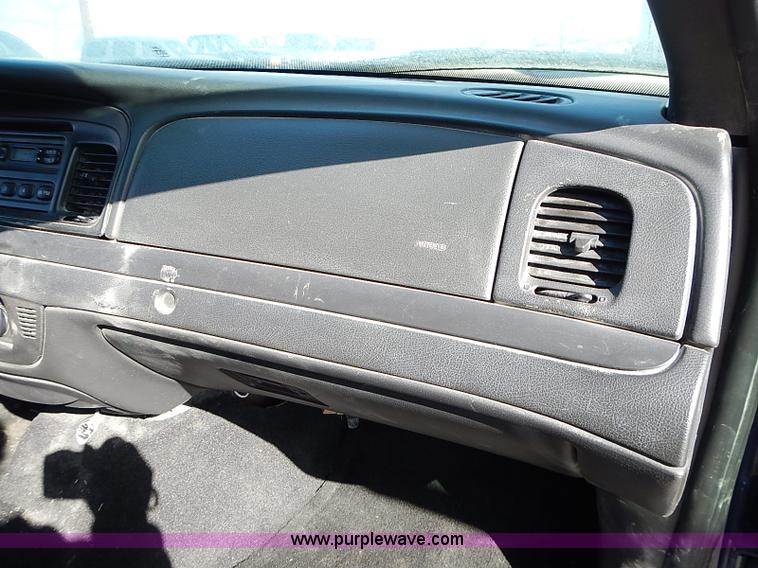 image for item I9422 2008 Ford Crown Victoria Police Interceptor