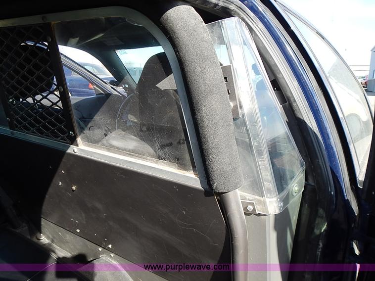 image for item I9422 2008 Ford Crown Victoria Police Interceptor