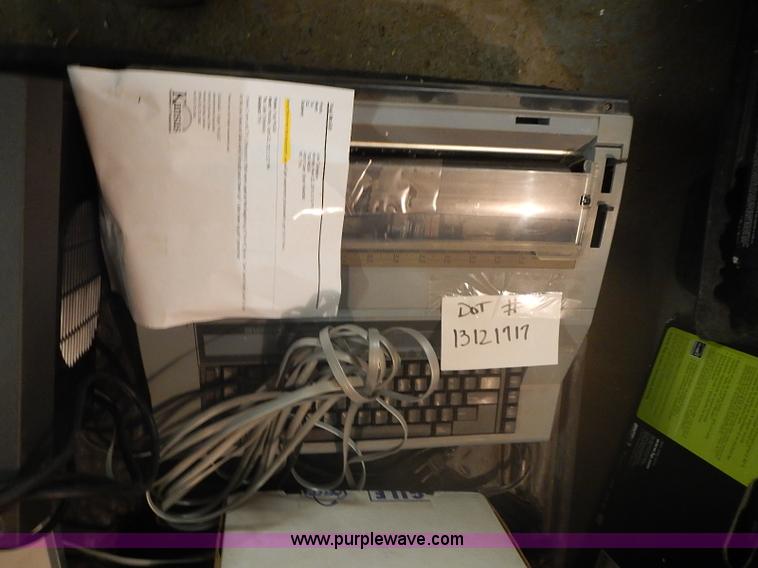 image for item AM9461 Assorted electronics