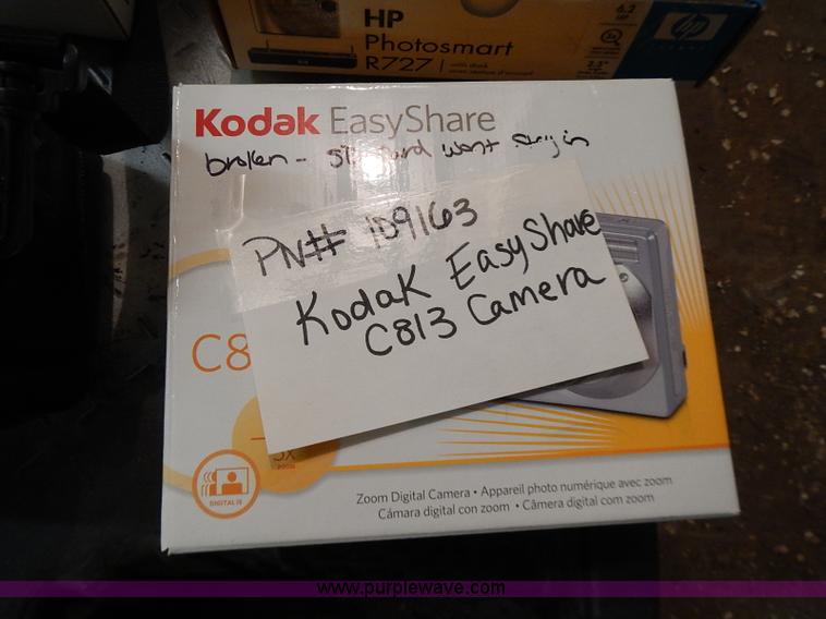 image for item AM9463 Assorted cameras and camcorders