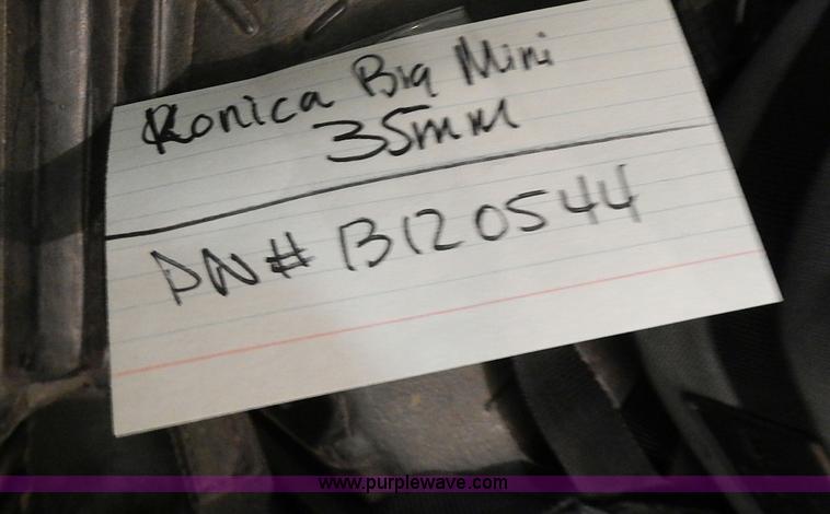 image for item AM9463 Assorted cameras and camcorders