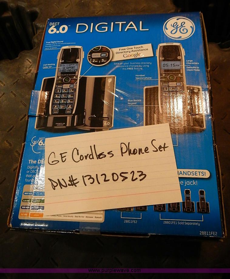 image for item AM9463 Assorted cameras and camcorders