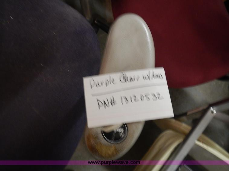 image for item AM9465 Assorted office chairs