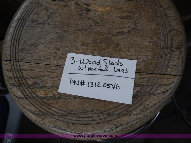 image for item AM9465 Assorted office chairs