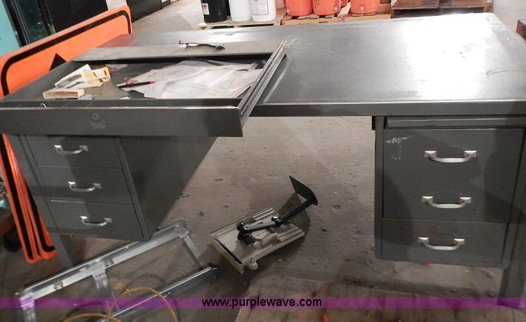 image for item AM9467 Assorted furniture