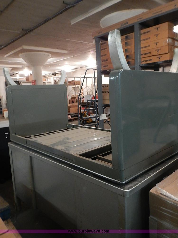 image for item AM9467 Assorted furniture