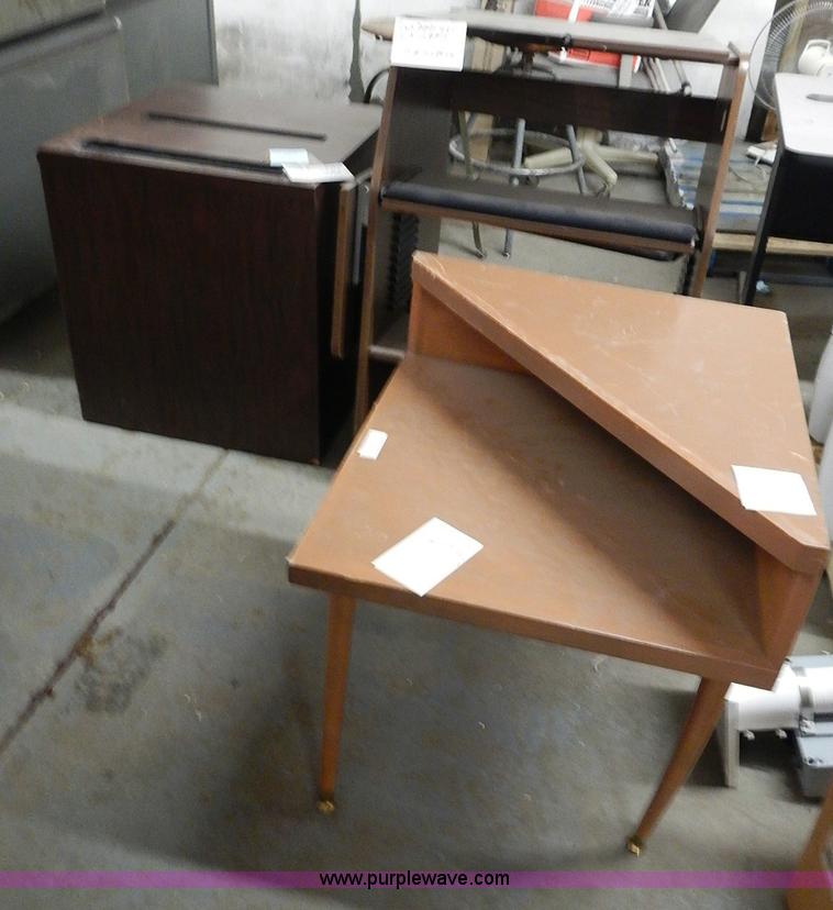 image for item AM9467 Assorted furniture