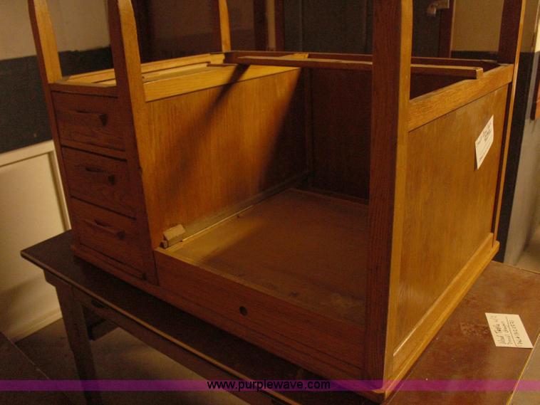 image for item AM9468 Assorted furniture