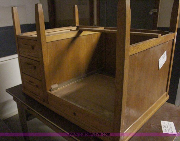 image for item AM9468 Assorted furniture