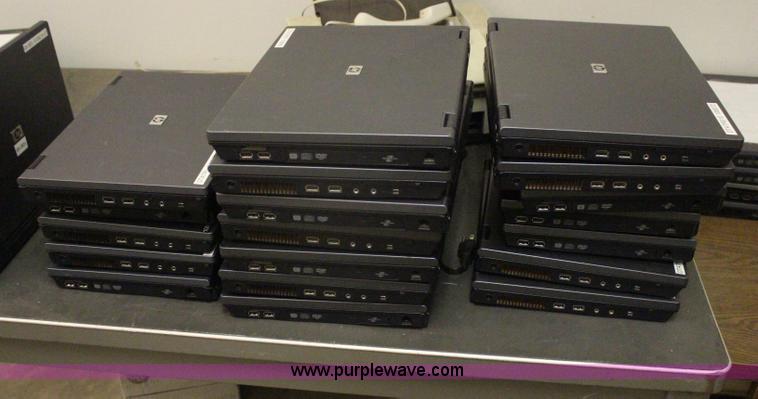 image for item AM9472 (32) assorted laptop computers