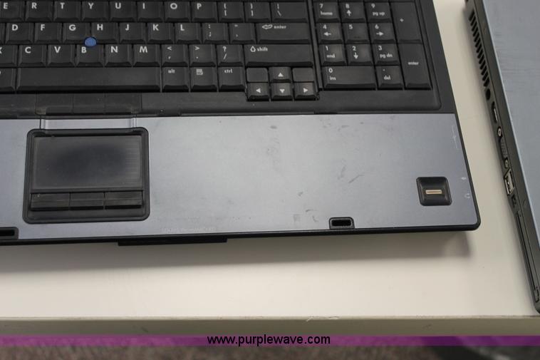 image for item AM9913 (4) HP 8710P laptop computers
