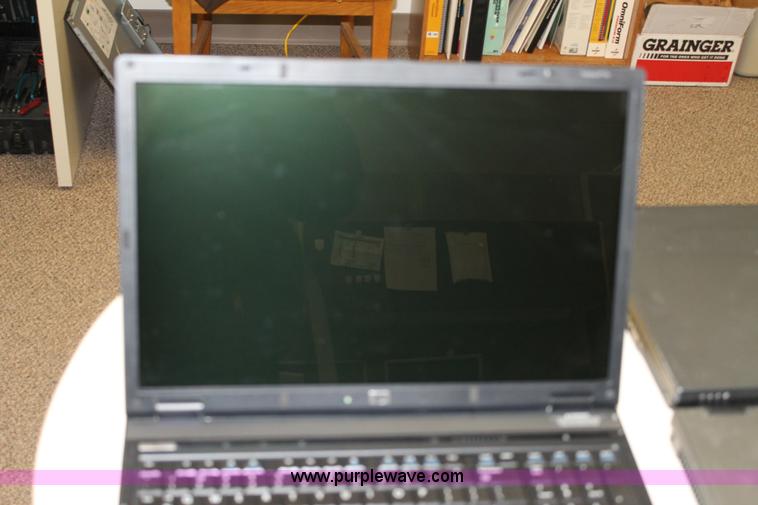 image for item AM9914 (4) HP 8710P laptop computers